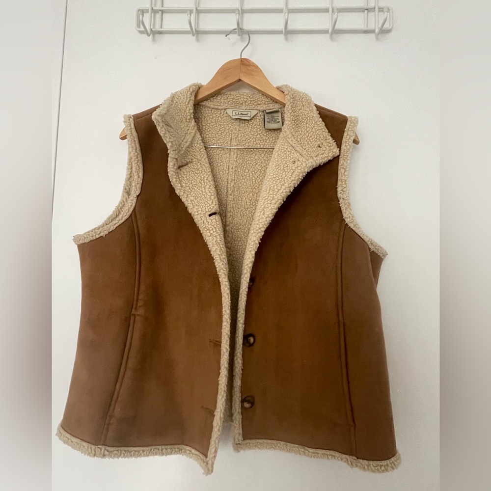 LL Bean Tan Sherpa Vest